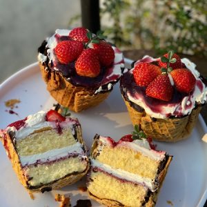 B&aacute;nh Ốc quế choco kem d&acirc;u BNSG